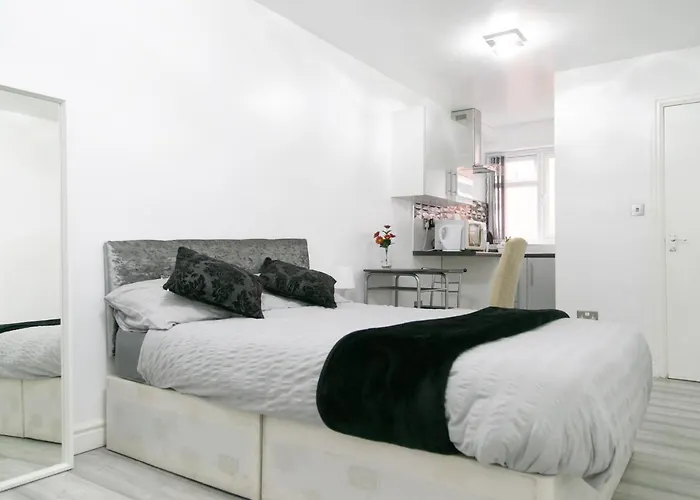 Cheetham Hills Apartments