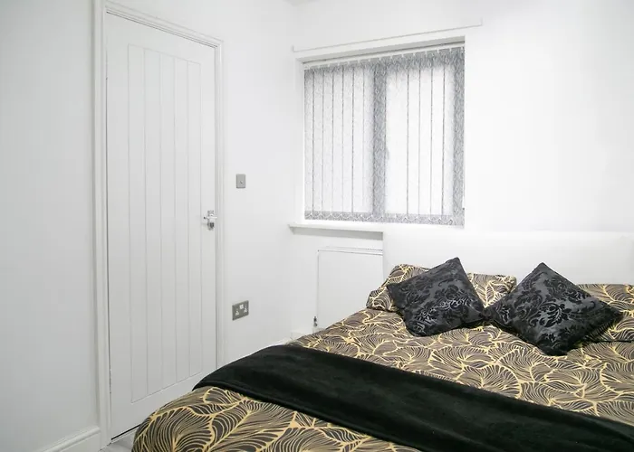 Cheetham Hills Apartments